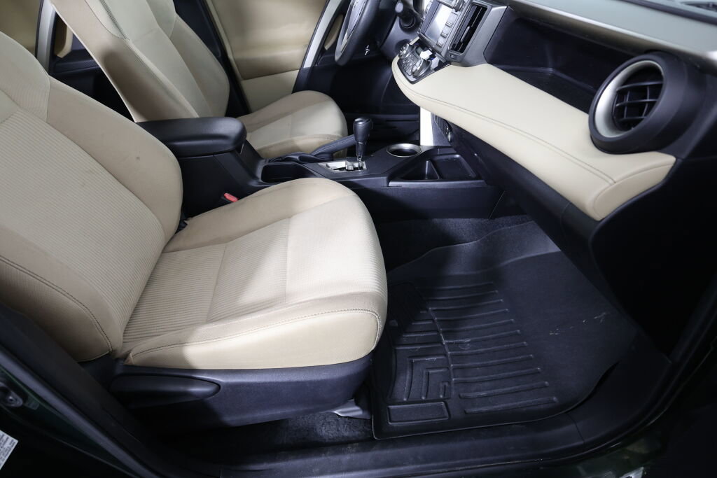 Used 2013 Toyota RAV4 XLE AWD/4WD image 26