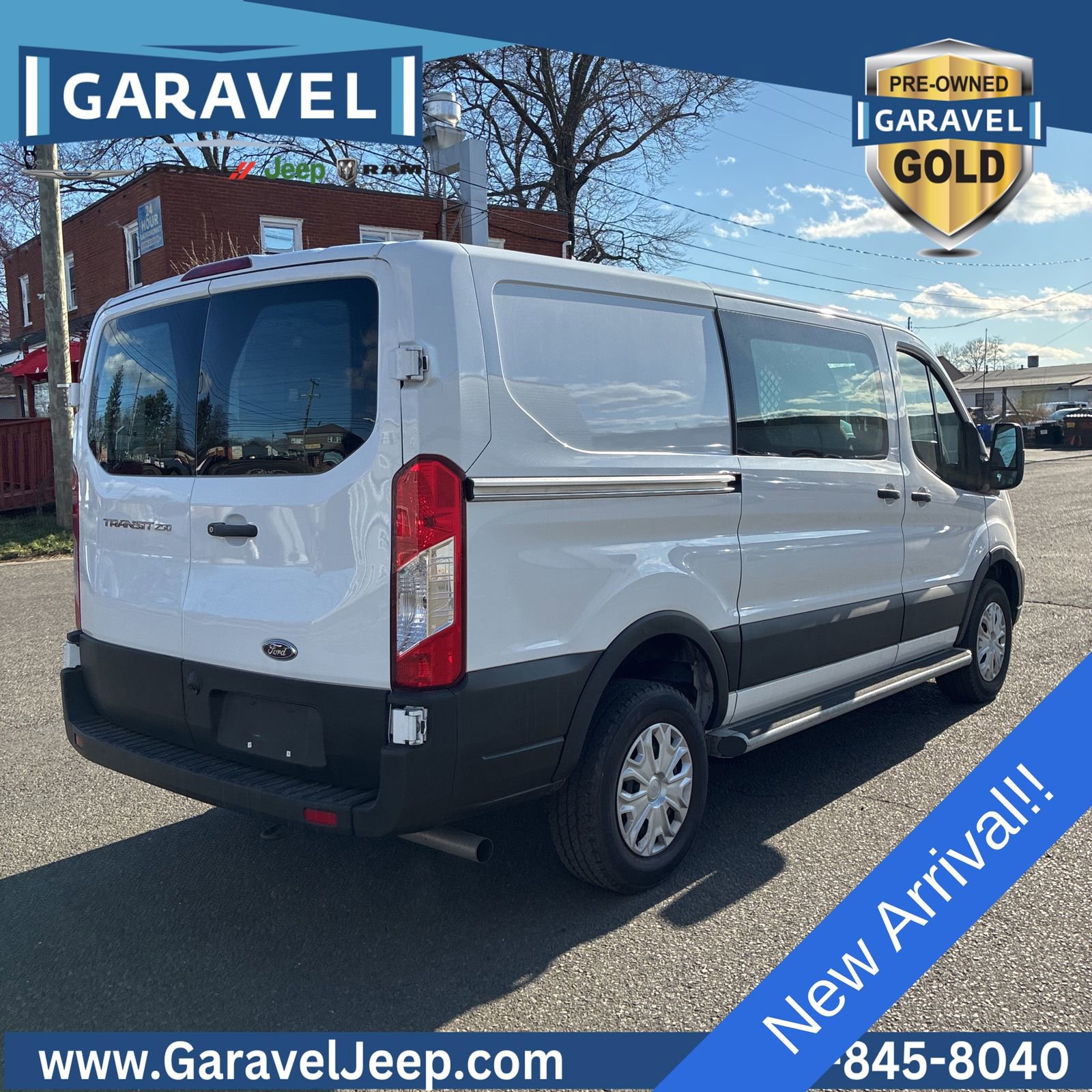 Used 2024 Ford Transit 250 Low Roof w/ Exterior Upgrade Package image 5