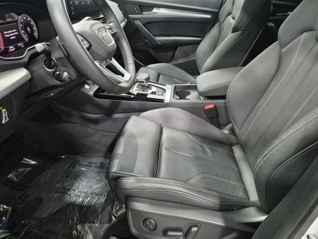 Certified 2025 Audi Q5 2.0T Premium w/ Convenience Plus Package AWD/4WD image 9