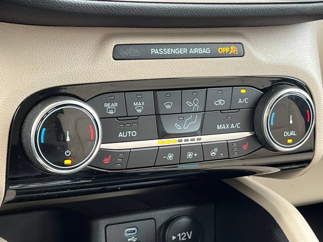 Certified 2022 Ford Escape Titanium FWD image 27