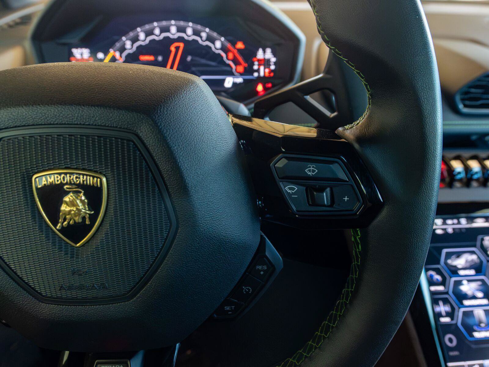 Used 2023 Lamborghini Huracan Tecnica RWD image 36