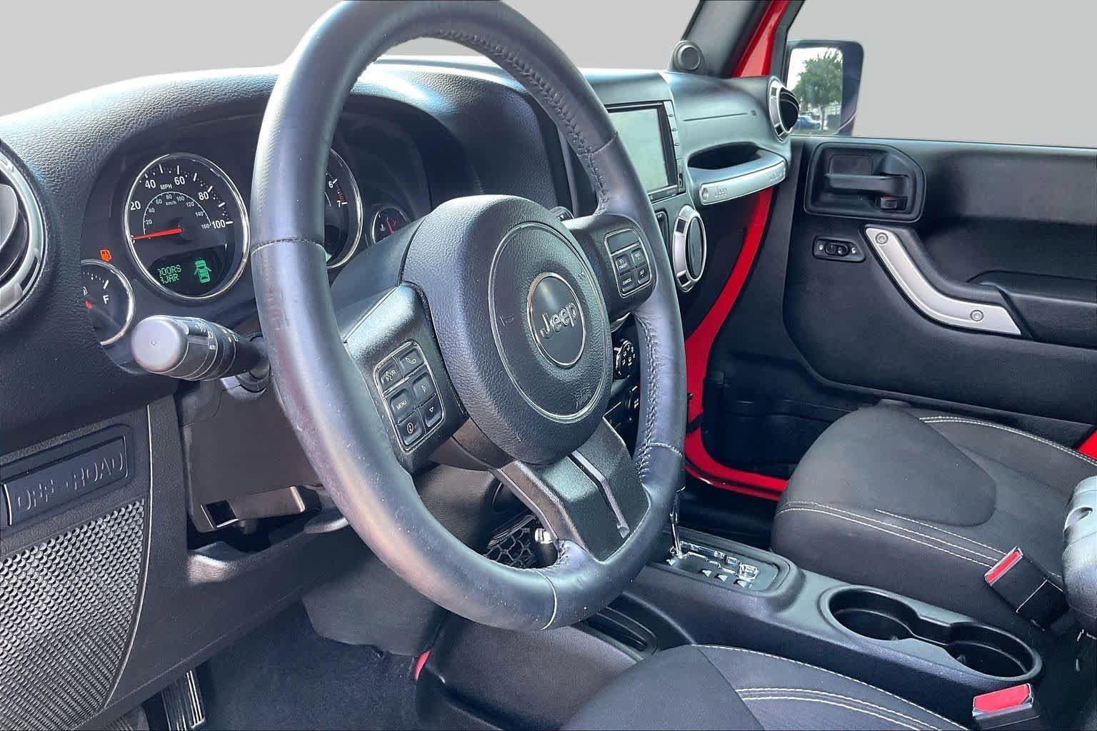 Used 2014 Jeep Wrangler Rubicon w/ Power Convenience Group AWD/4WD image 17