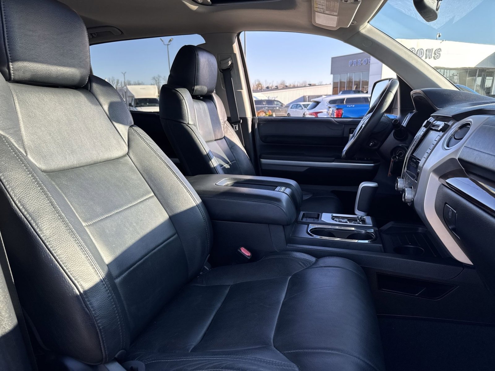 Used 2016 Toyota Tundra Limited w/ Limited Premium Package image 24