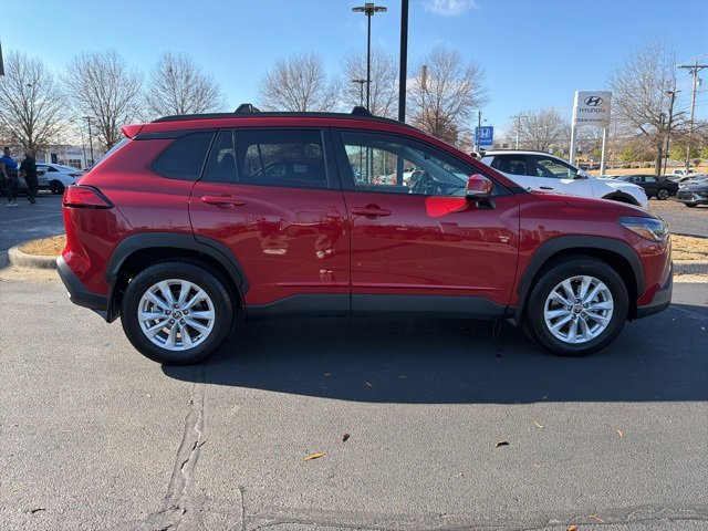 Used 2023 Toyota Corolla Cross LE image 9