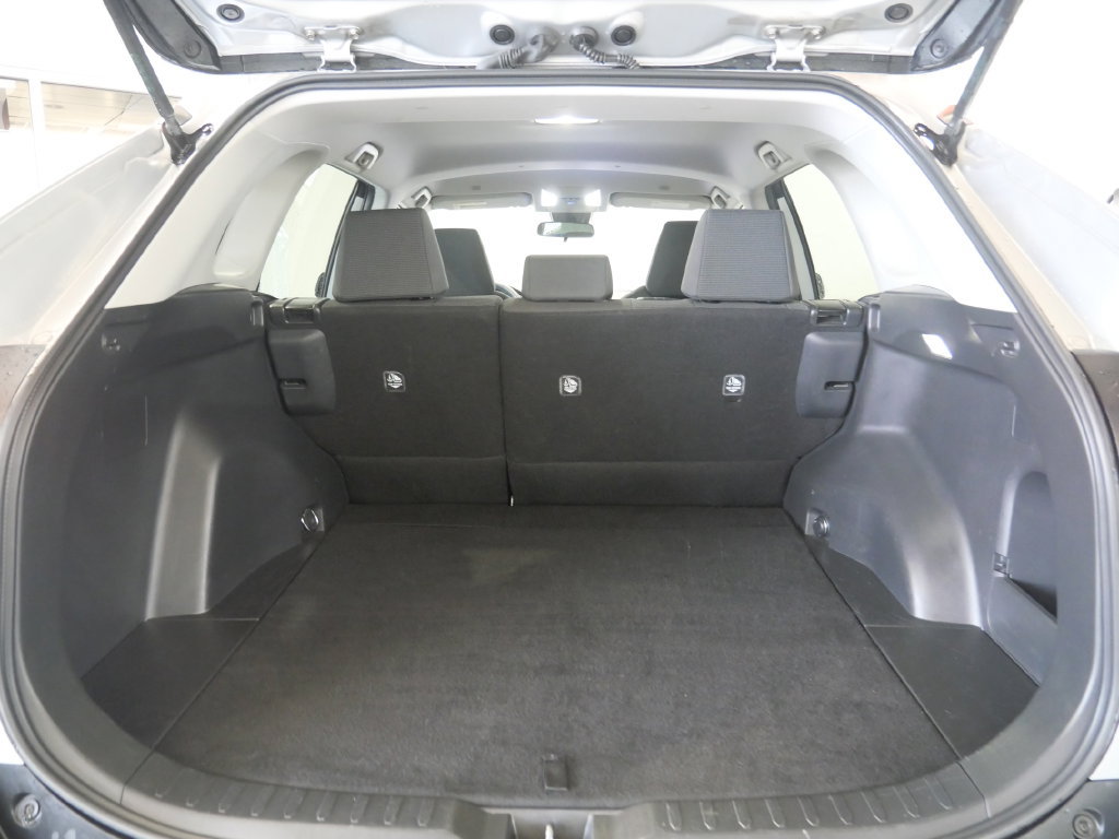 Used 2025 Toyota RAV4 LE AWD/4WD image 25