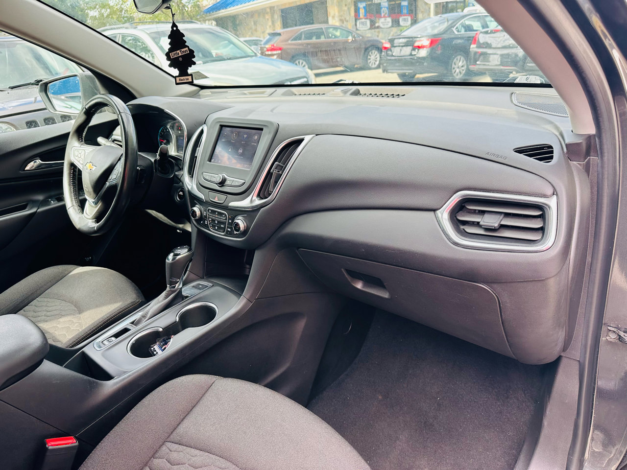 Used 2020 Chevrolet Equinox LT w/ Driver Convenience Package image 25