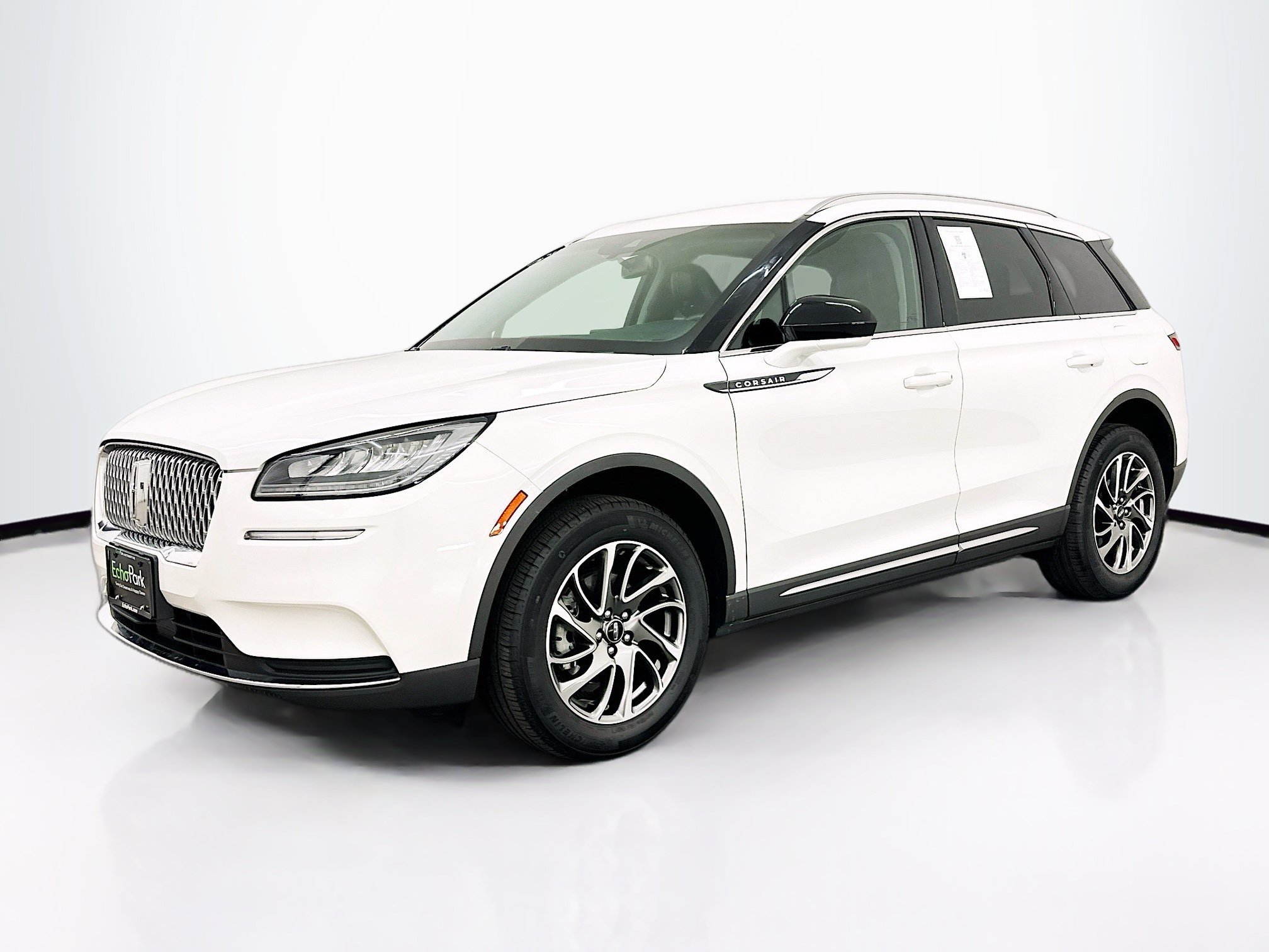 Used 2022 Lincoln Corsair AWD w/ Equipment Group 101A image 3