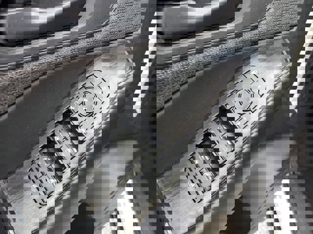 Used 2023 Nissan Rogue S image 22