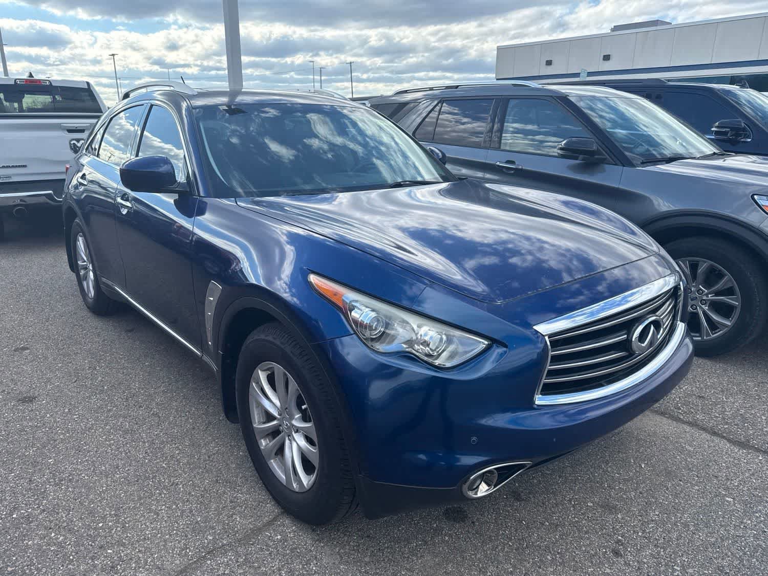 Used 2013 INFINITI FX37 AWD w/ Premium Pkg image 8