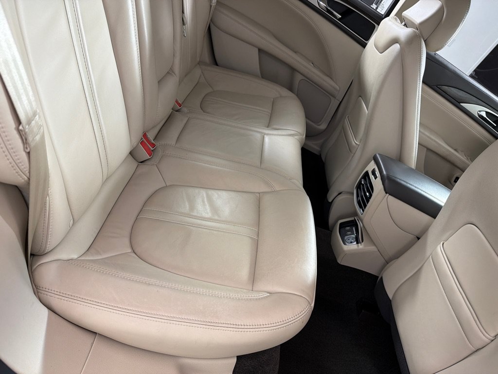 Used 2017 Lincoln MKZ Select w/ Technology Package FWD image 19