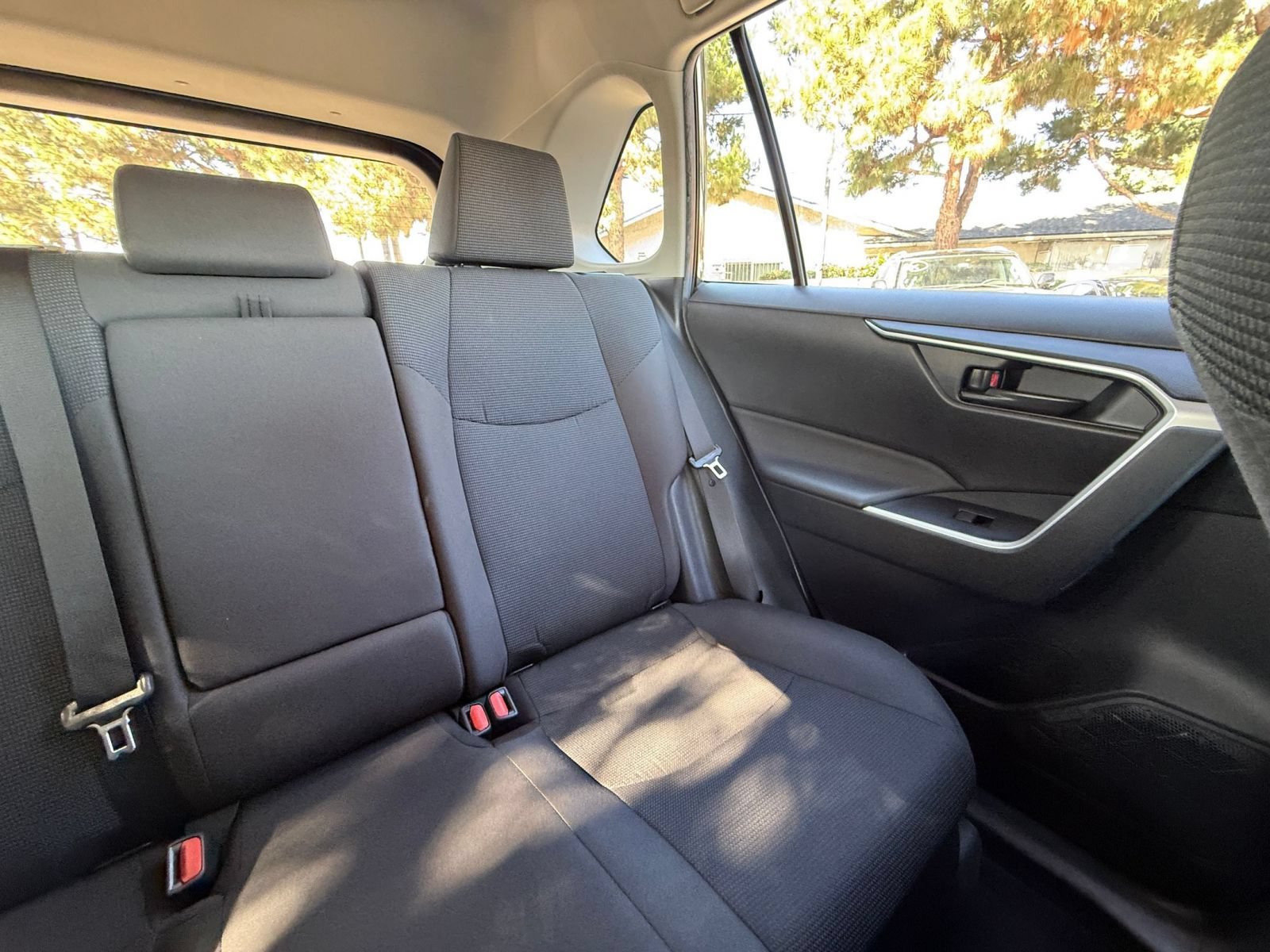 Used 2024 Toyota RAV4 LE AWD/4WD image 33