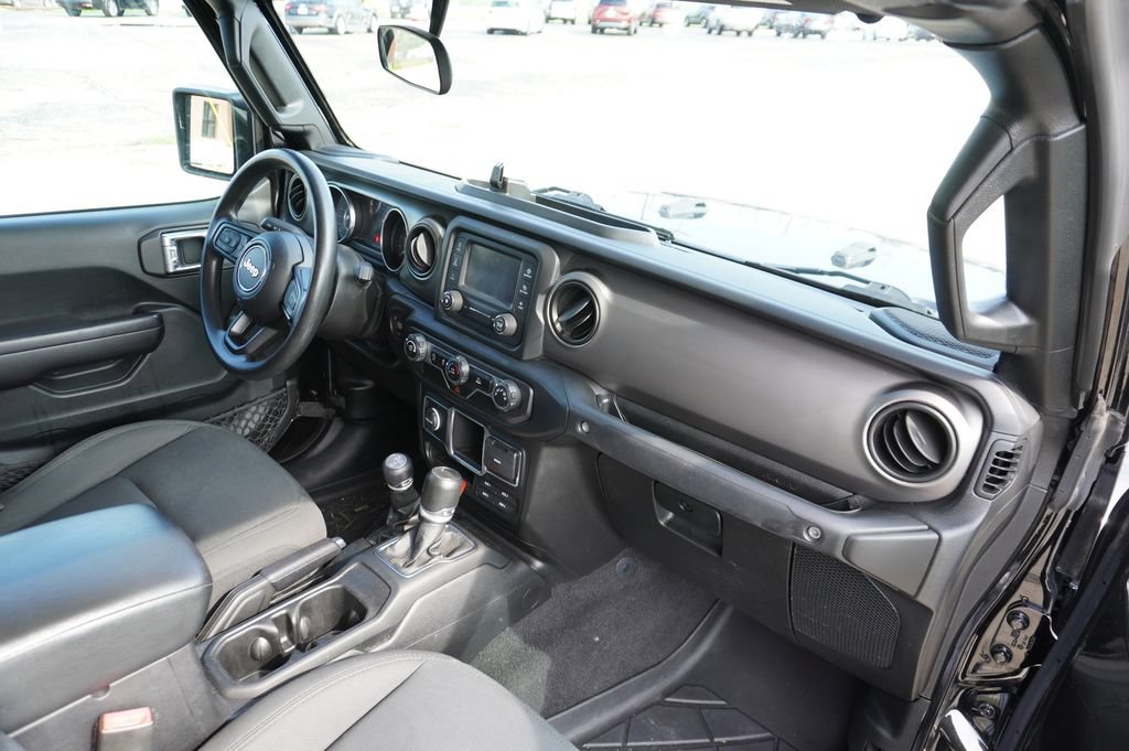 Used 2021 Jeep Gladiator Sport AWD/4WD image 8