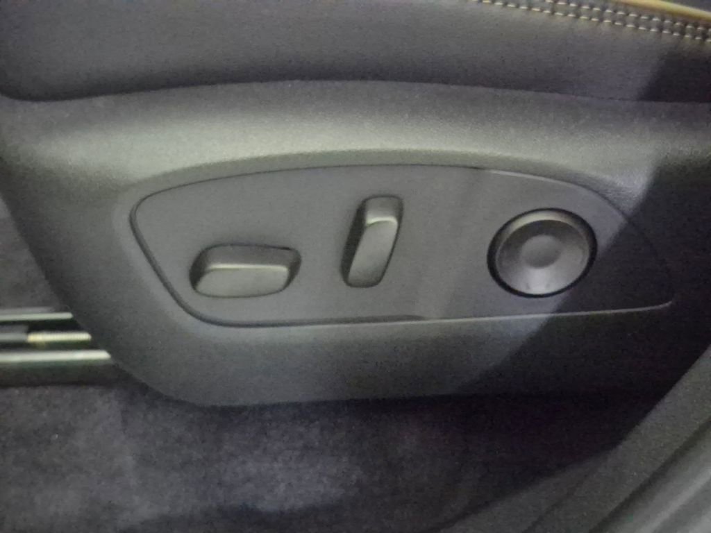 New 2026 Chevrolet Traverse High Country w/ LPO, Floor Liner Package FWD image 15