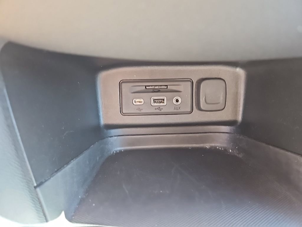 Used 2020 Chevrolet Equinox LT image 23