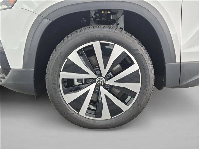 Used 2022 Volkswagen Taos SE FWD image 29