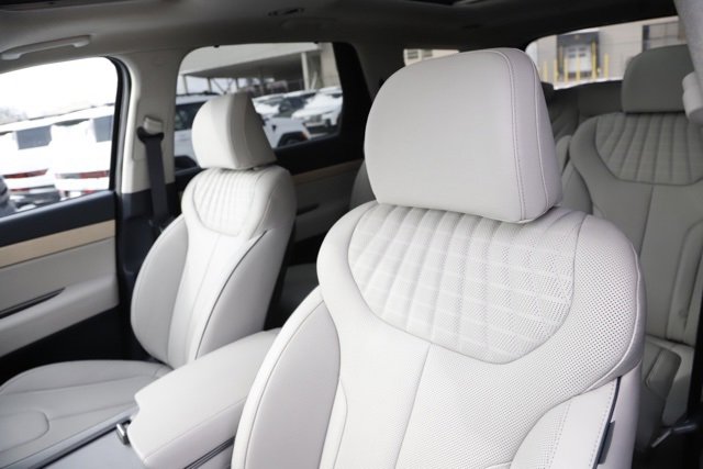Certified 2025 Hyundai Palisade Limited image 14