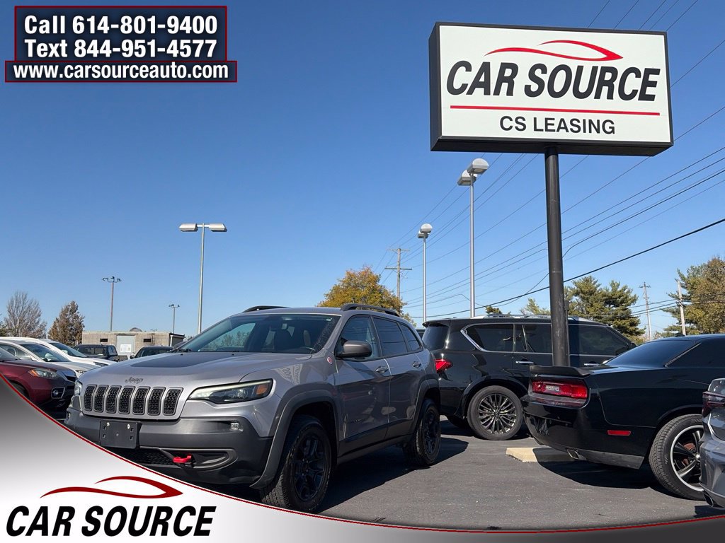 Used 2020 Jeep Cherokee Trailhawk w/ Cold Weather Group AWD/4WD image 1