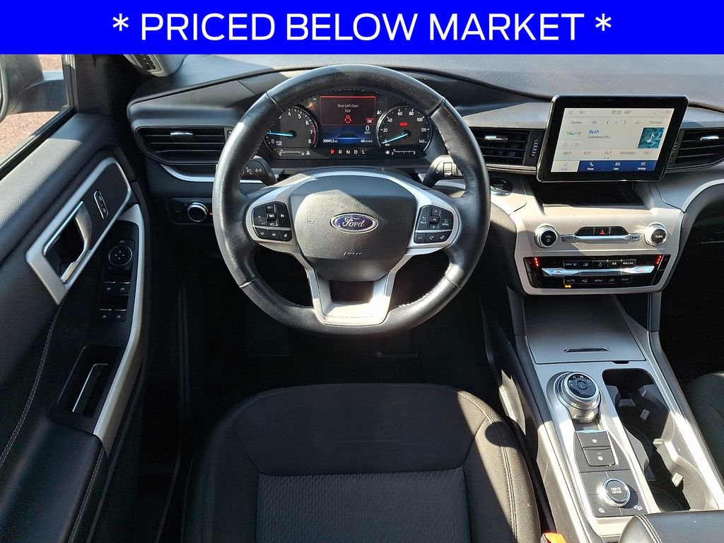Used 2022 Ford Explorer XLT image 12