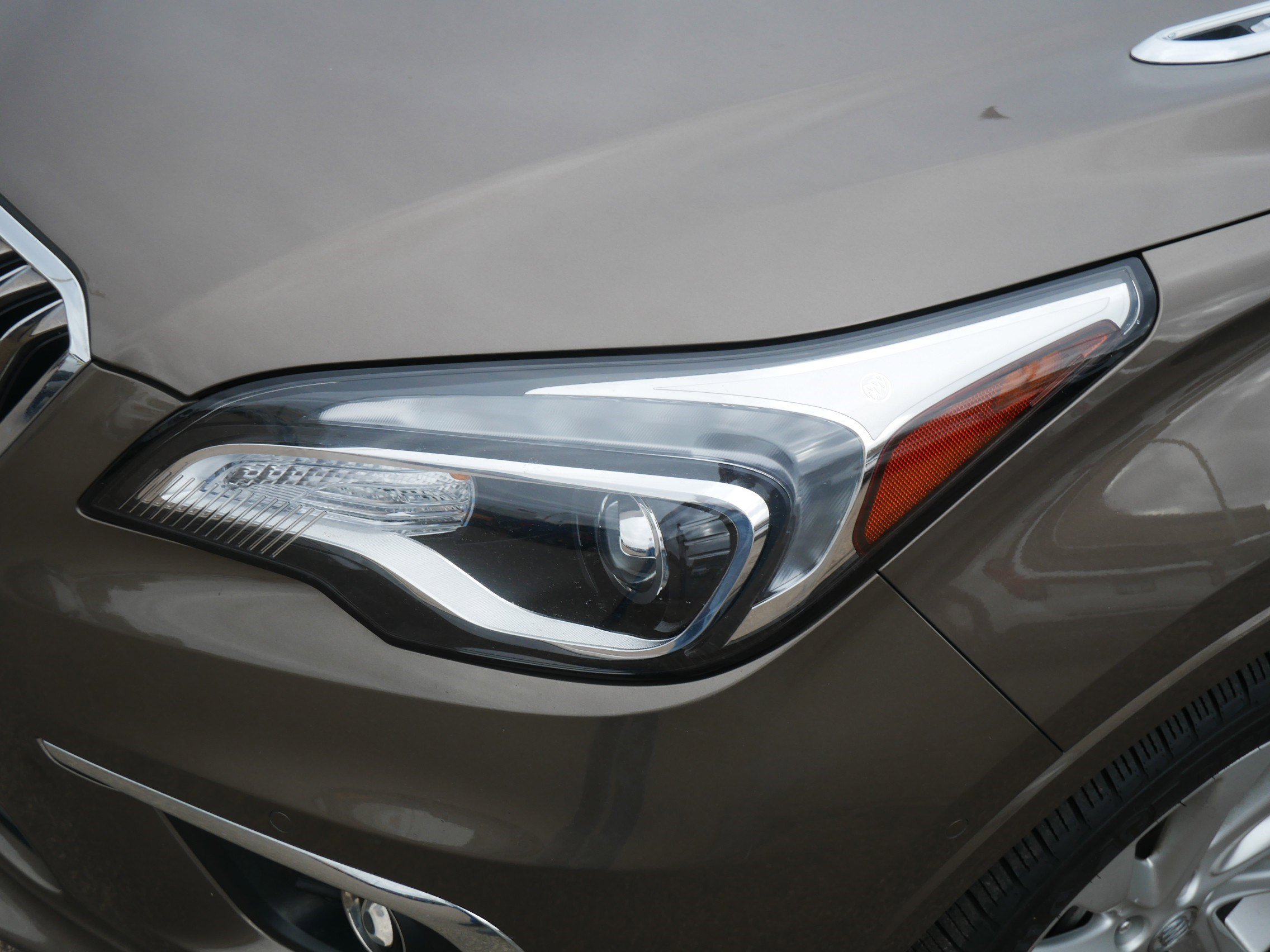 Used 2018 Buick Envision Premium w/ Driver Confidence Package image 16