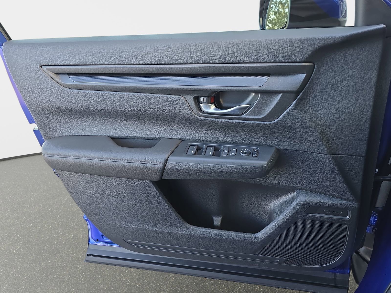 Certified 2025 Honda CR-V LX image 28