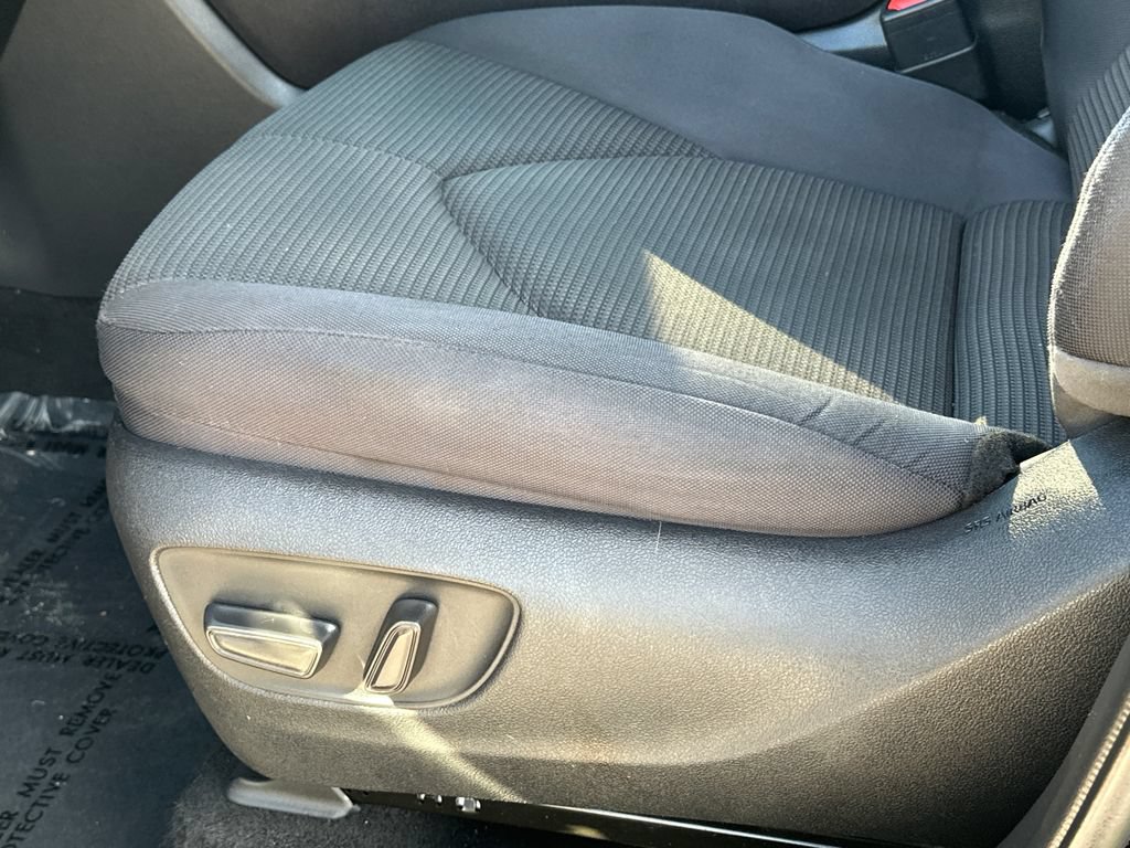 Used 2022 Toyota Highlander L AWD/4WD image 21