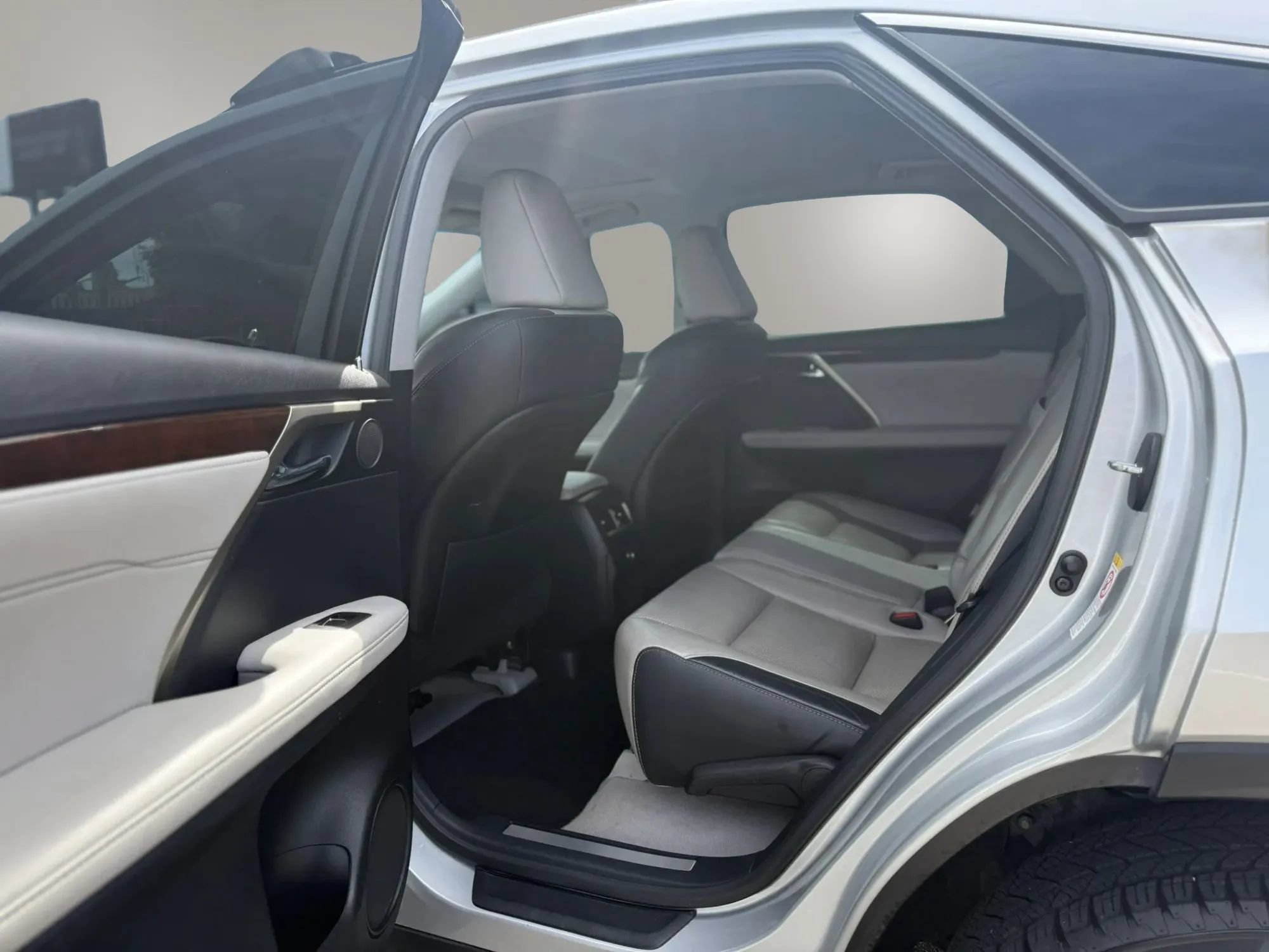 Used 2017 Lexus RX 350 FWD w/ Premium Package image 8