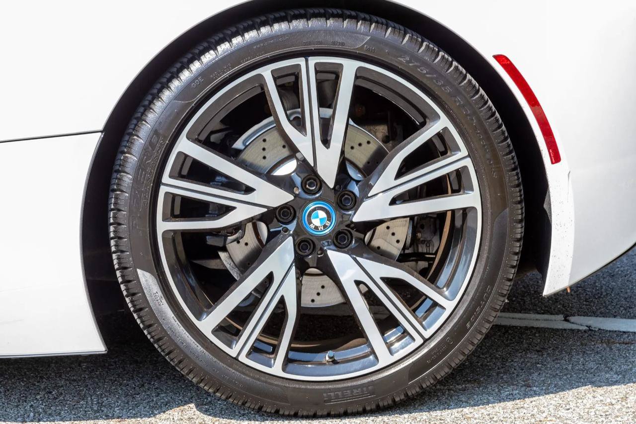 Used 2014 BMW i8 AWD/4WD image 14