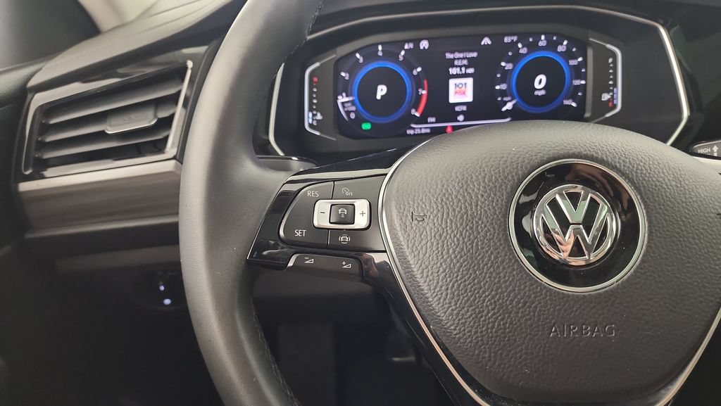 Used 2020 Volkswagen Jetta SEL FWD image 19