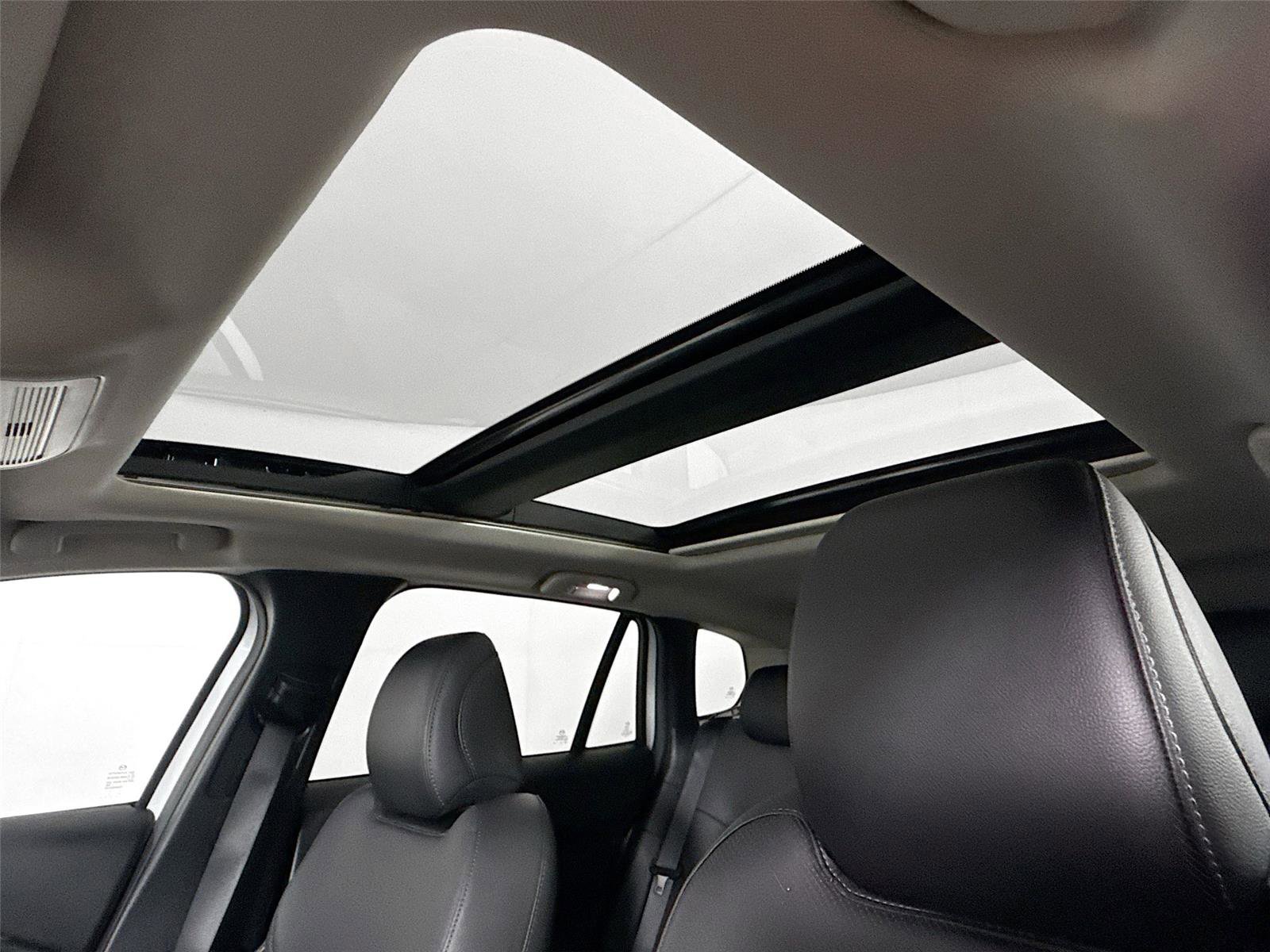 Certified 2025 MAZDA CX-50 AWD 2.5 Hybrid w/ Premium Pkg image 6