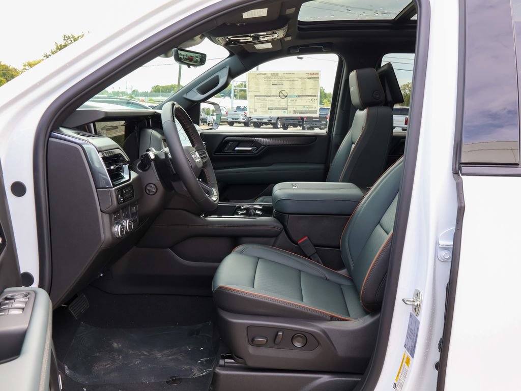 New 2026 GMC Yukon AT4 w/ AT4 Premium Plus Package AWD/4WD image 9