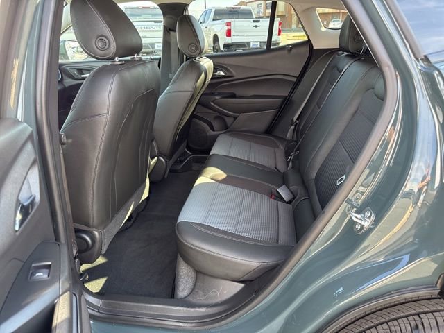 Used 2025 Chevrolet Trax LT image 13