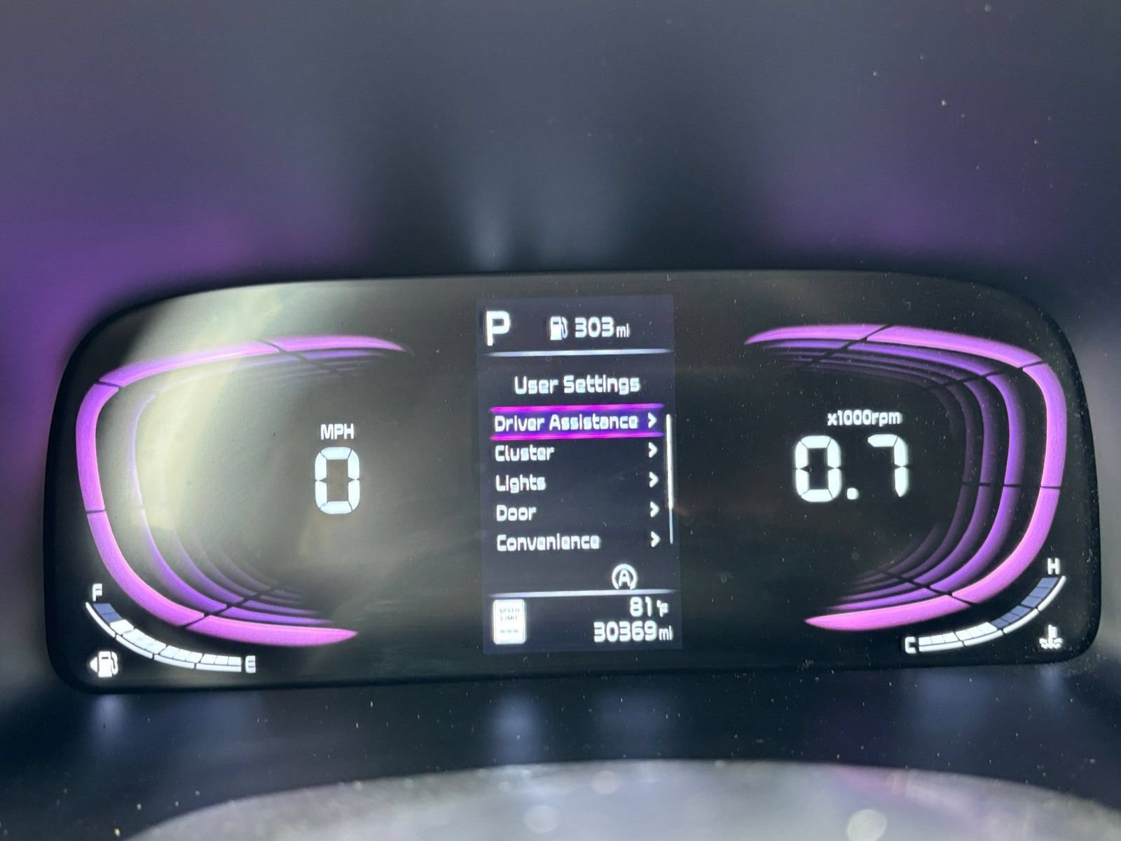 Used 2025 Kia Soul LX w/ LX Technology Package FWD image 37