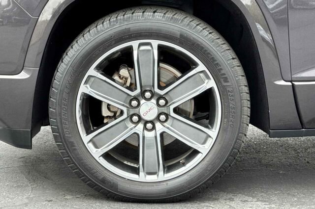 Used 2017 GMC Acadia Denali w/ Technology Package AWD/4WD image 28