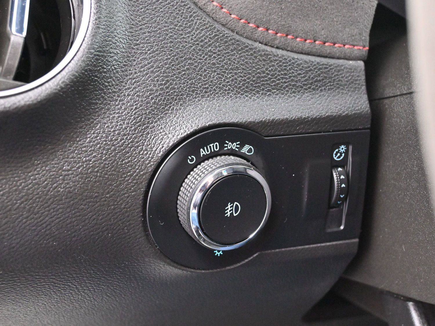 Used 2013 Chevrolet Camaro ZL1 image 27