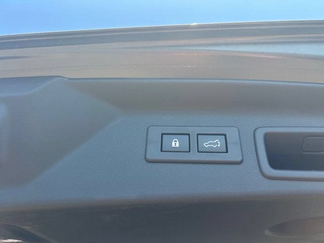 Used 2025 Subaru Forester Limited AWD/4WD image 11