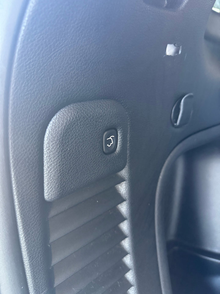 Used 2021 Jeep Grand Cherokee Laredo X image 19