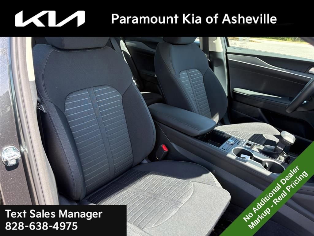 New 2026 Kia K5 LXS FWD image 18