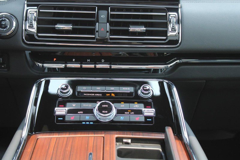 Certified 2023 Lincoln Navigator L Reserve image 18