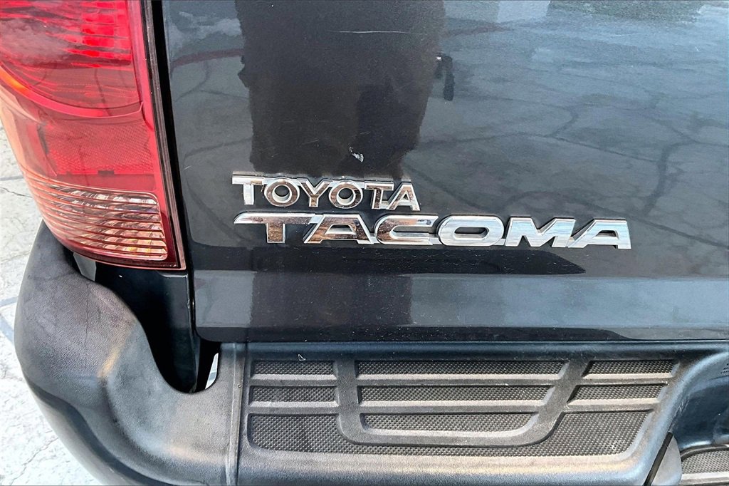 Used 2015 Toyota Tacoma 4x4 Access Cab image 22