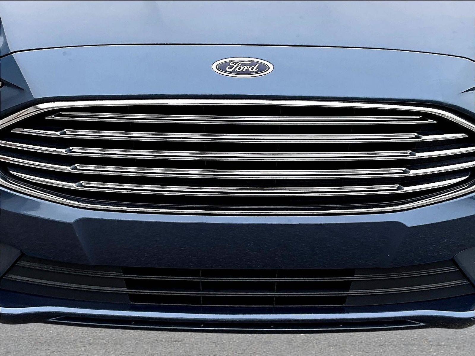 Used 2018 Ford Fusion SE FWD image 35