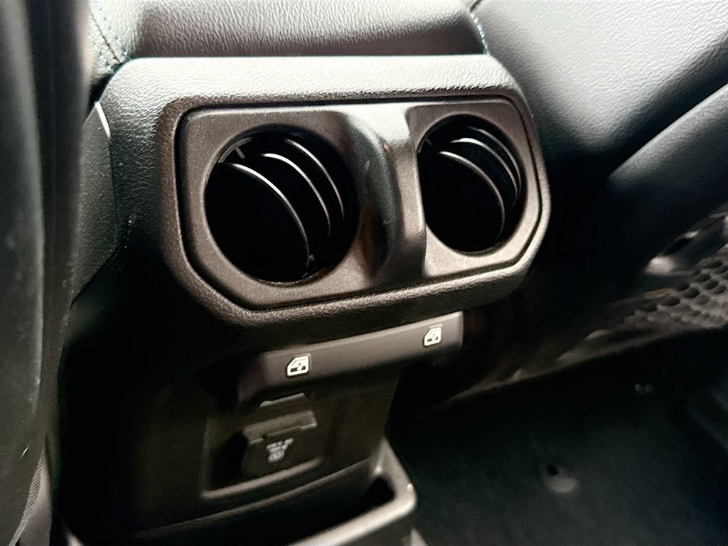 Used 2023 Jeep Wrangler Unlimited Rubicon 4xe w/ Cold Weather Group AWD/4WD image 28