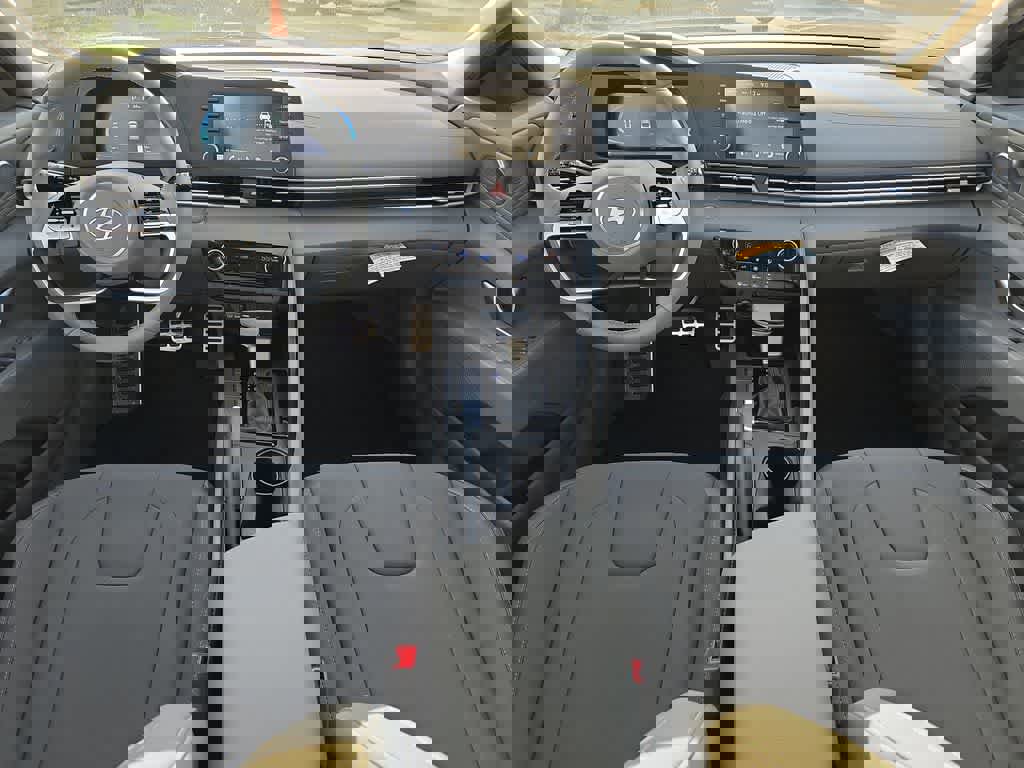 New 2026 Hyundai Elantra Sport image 18