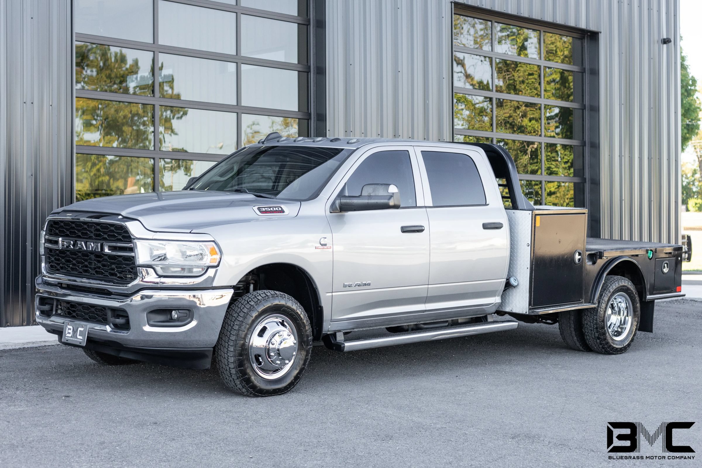 Used 2020 RAM 3500 Tradesman w/ Chrome Appearance Group AWD/4WD image 2