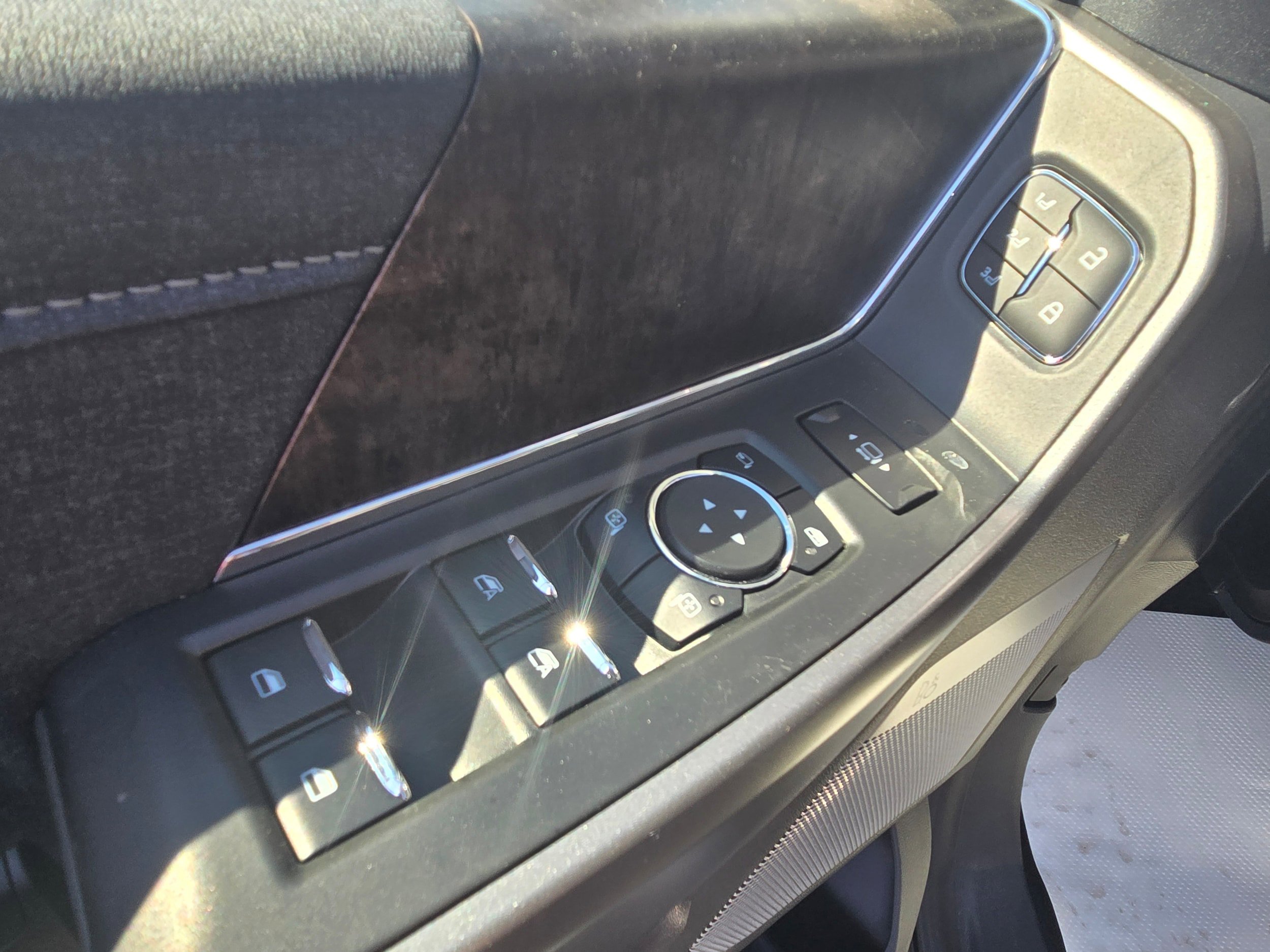 New 2026 Ford F250 Lariat w/ Black Appearance Package image 15