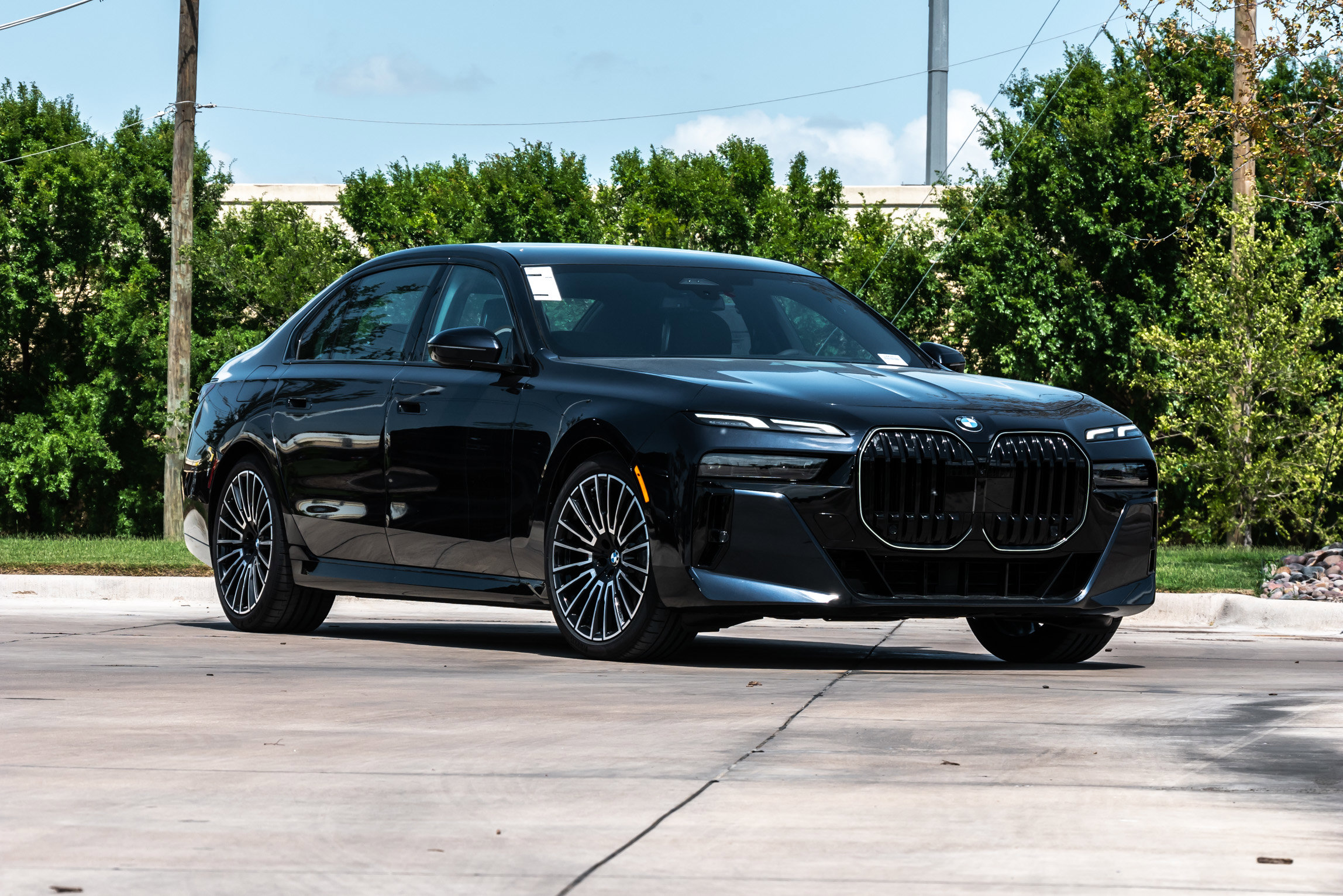 New 2025 BMW 740i w/ Premium Package image 2