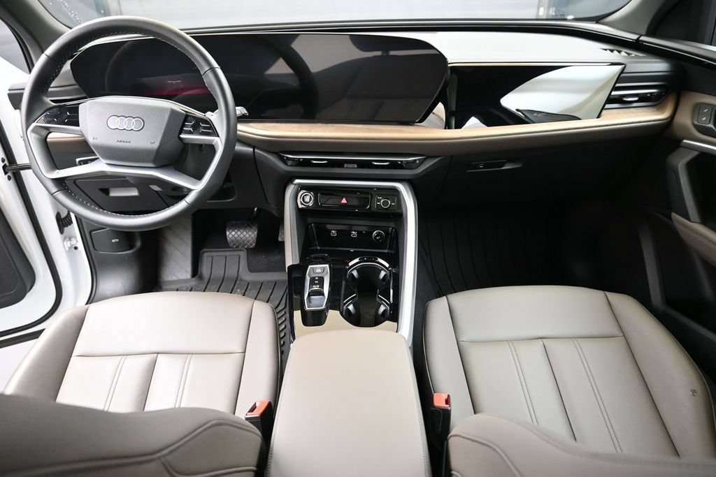 Certified 2025 Audi Q5 Premium w/ Convenience Package AWD/4WD image 18