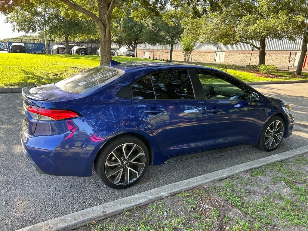 Used 2022 Toyota Corolla SE FWD image 6
