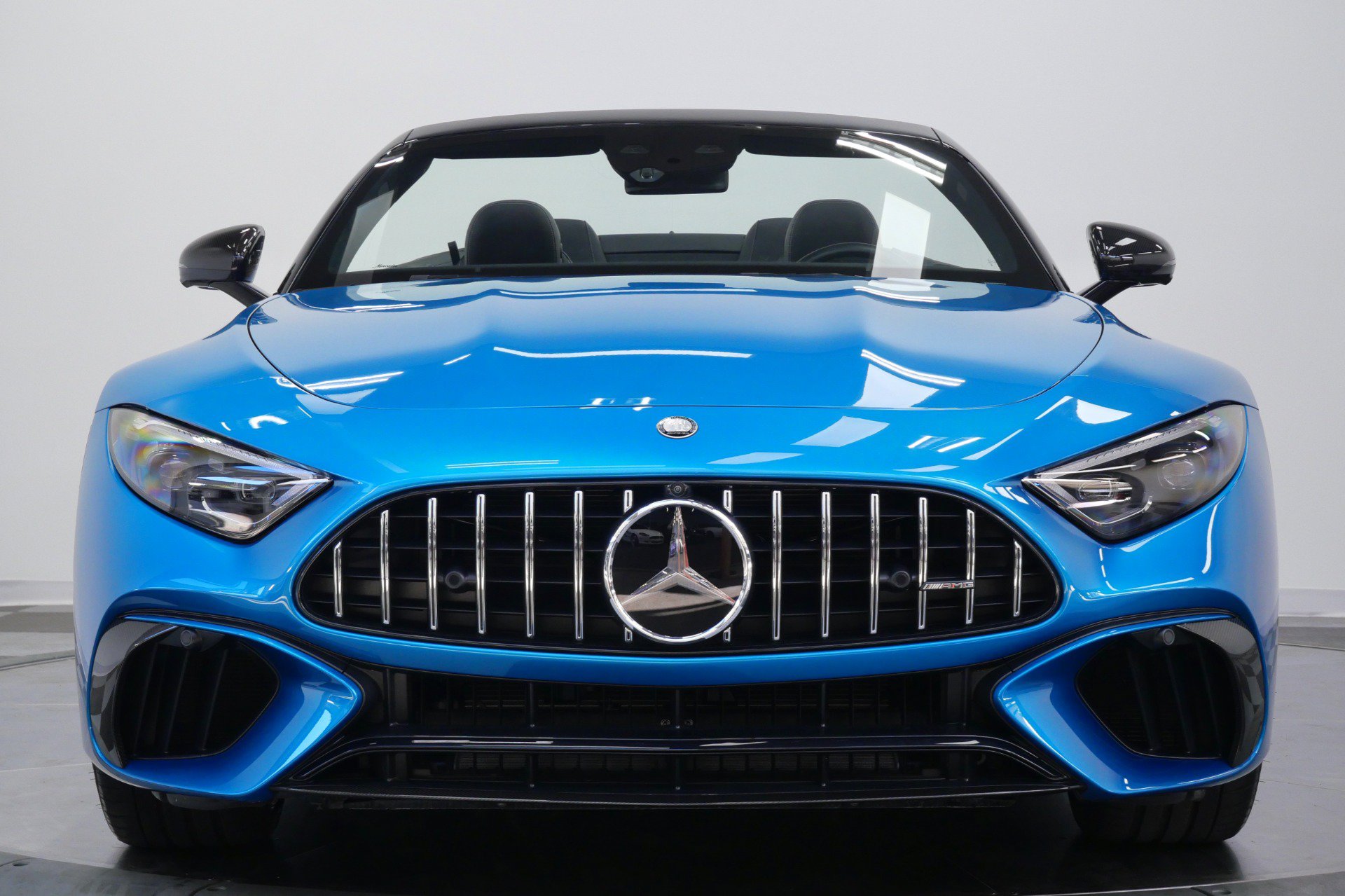 Used 2025 Mercedes-Benz SL 63 AMG S e Performance 4MATIC image 4
