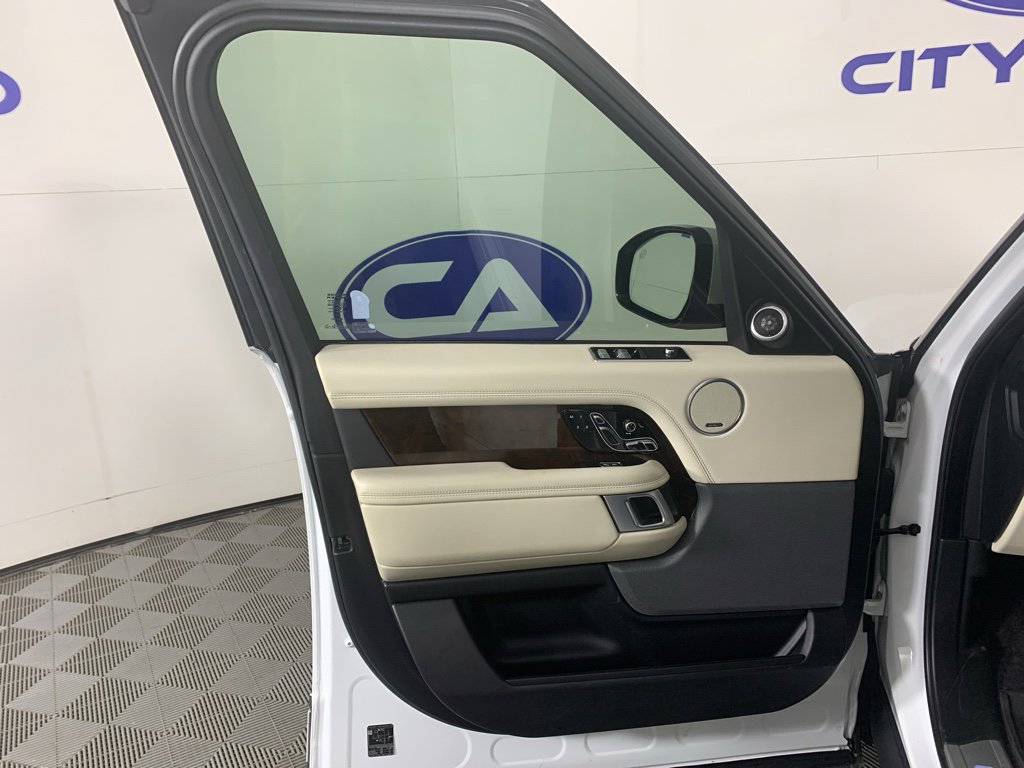 Used 2020 Land Rover Range Rover Long Wheelbase HSE image 13