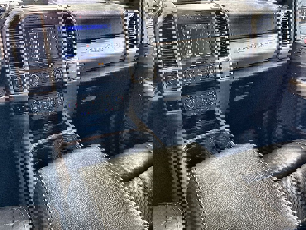 Used 2020 Ford F250 Lariat w/ Lariat Ultimate Package image 27